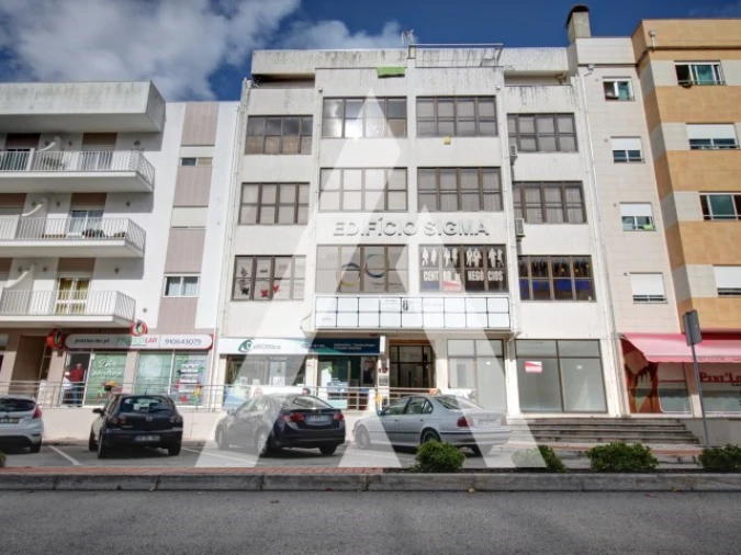 Escritório para Arrendamento em Oliveira do Bairro Foto 7