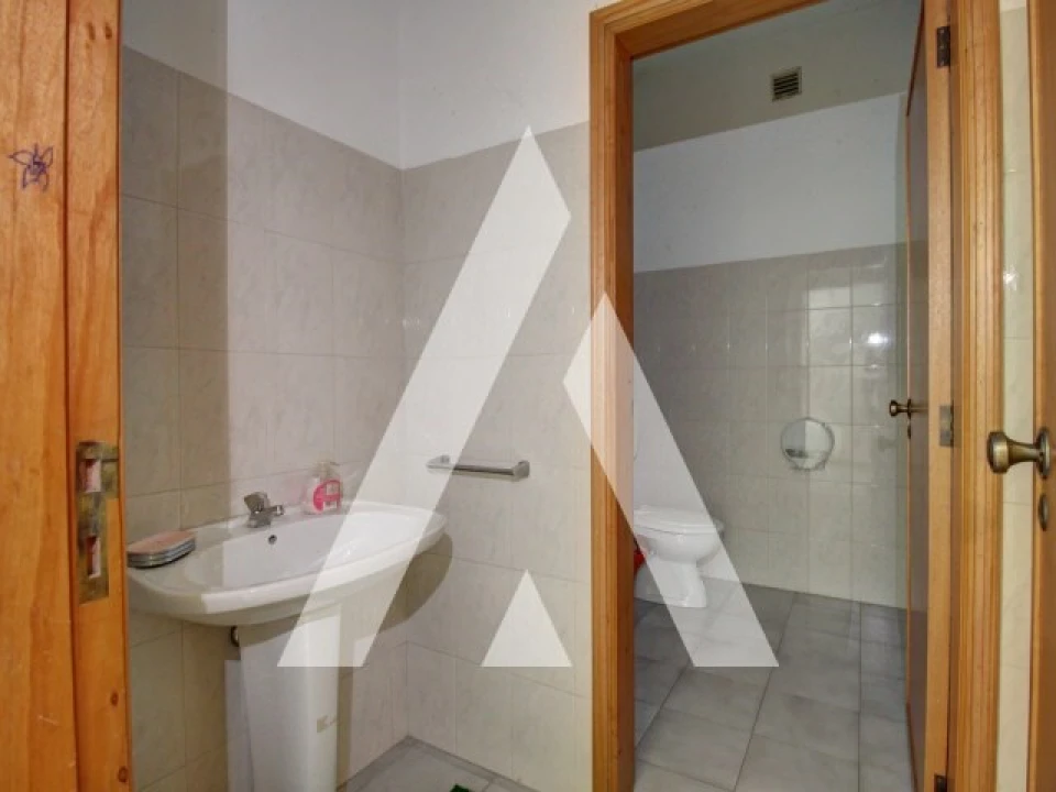 Escritório para Arrendamento em Oliveira do Bairro Foto 4