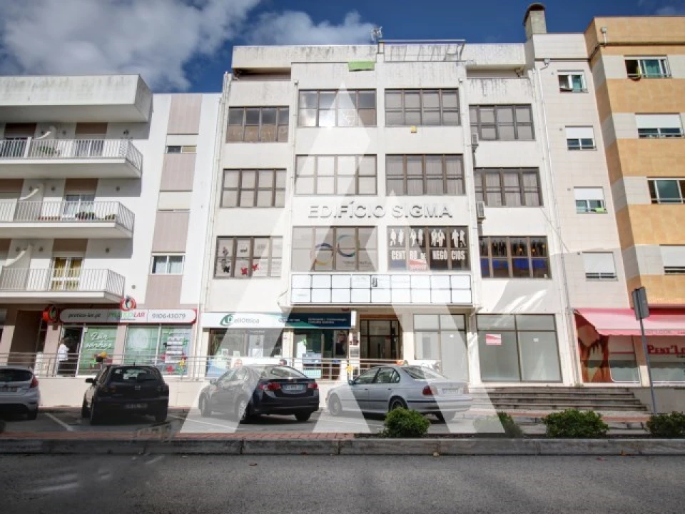 Escritório para Arrendamento em Oliveira do Bairro Foto 5