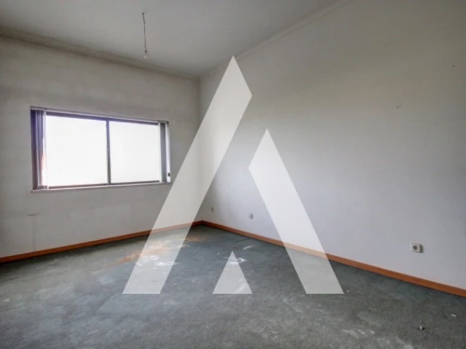 Escritório para Arrendamento em Oliveira do Bairro Foto 1