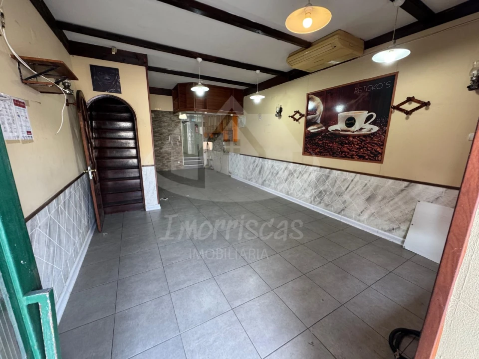 Loja para Venda em Vialonga Foto 3