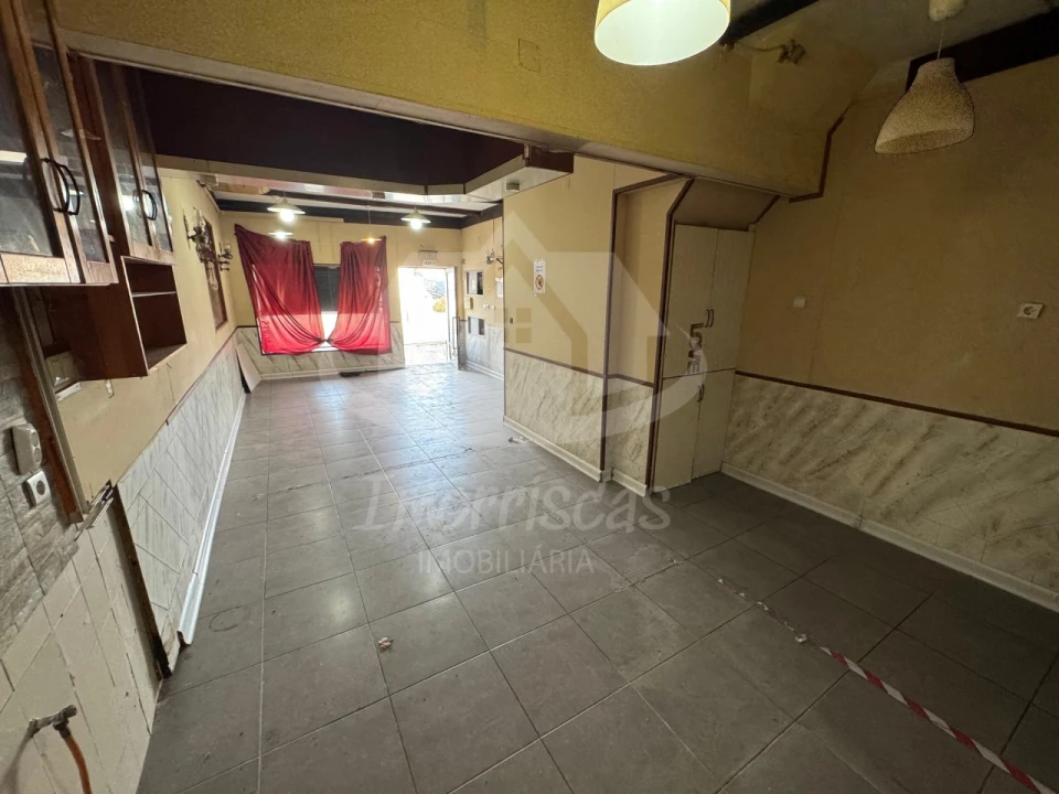 Loja para Venda em Vialonga Foto 4