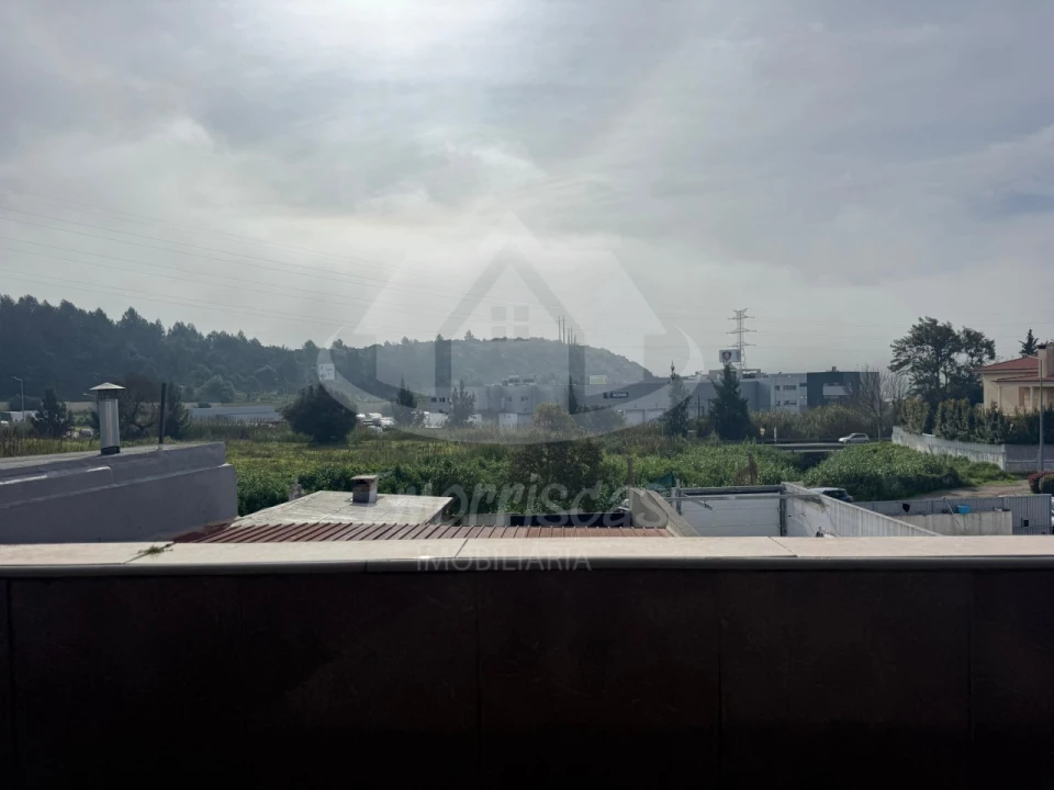 Loja para Venda em Vialonga Foto 19