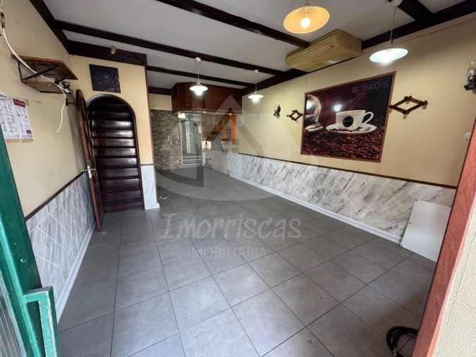 Loja para Venda em Vialonga Foto 3