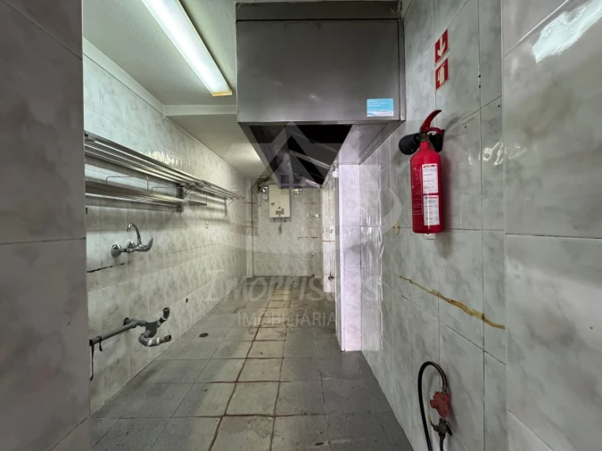 Loja para Venda em Vialonga Foto 7