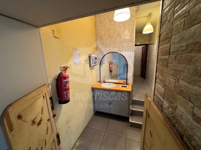 Loja para Venda em Vialonga Foto 8