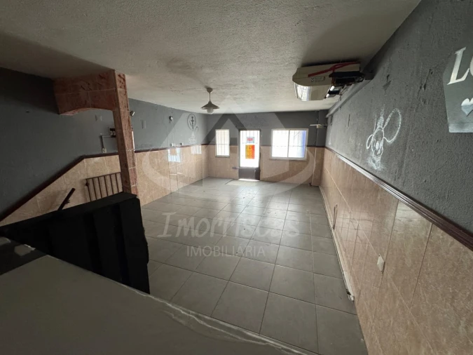 Loja para Venda em Vialonga Foto 13