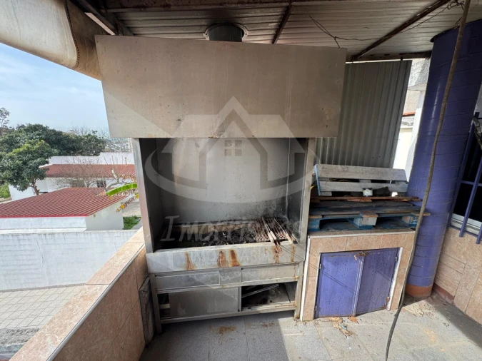 Loja para Venda em Vialonga Foto 18