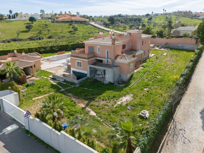 Moradia T3 para Venda em Lagos (São Sebastião e Santa Maria) Foto 2