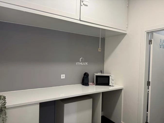 Negócio para Venda em Oeiras e São Julião da Barra, Paço de Arcos e Caxias Foto 1