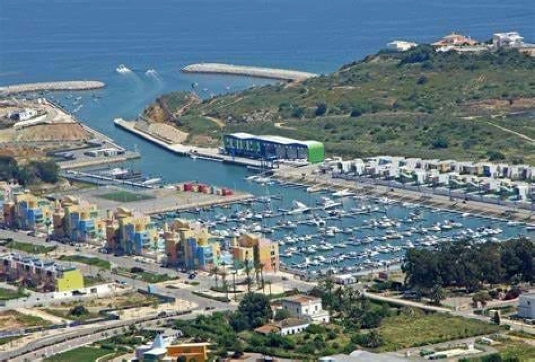 Apartamento T2 para Venda em Albufeira e Olhos de Água Foto 2