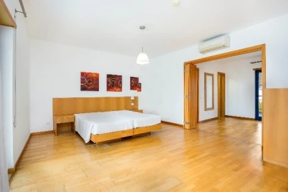 Apartamento T3 para Venda em Albufeira e Olhos de Água