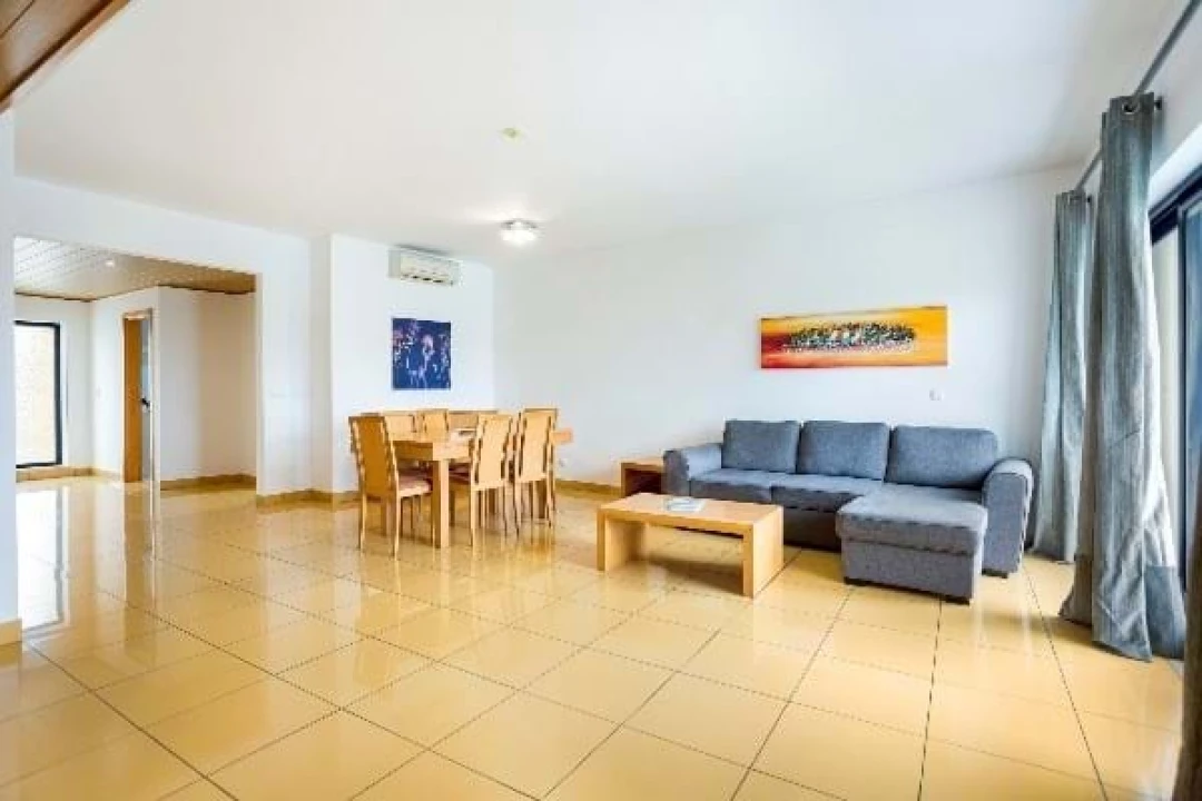 Apartamento T3 para Venda em Albufeira e Olhos de Água Foto 3