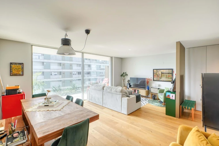 Apartamento T2 para Arrendamento em Campo de Ourique Foto 5