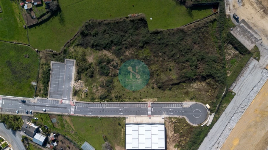 Terreno Comércio / Armazém para Venda em Vilaça e Fradelos Foto 5