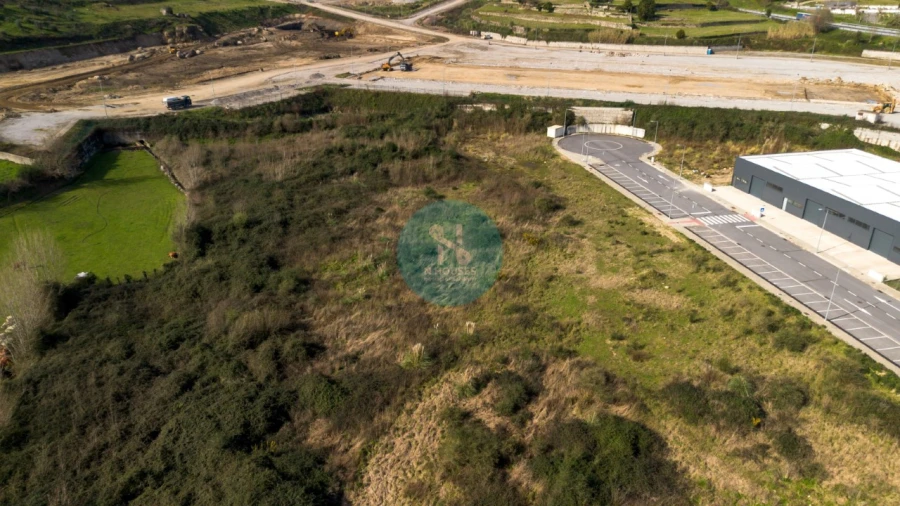 Terreno Comércio / Armazém para Venda em Vilaça e Fradelos Foto 19