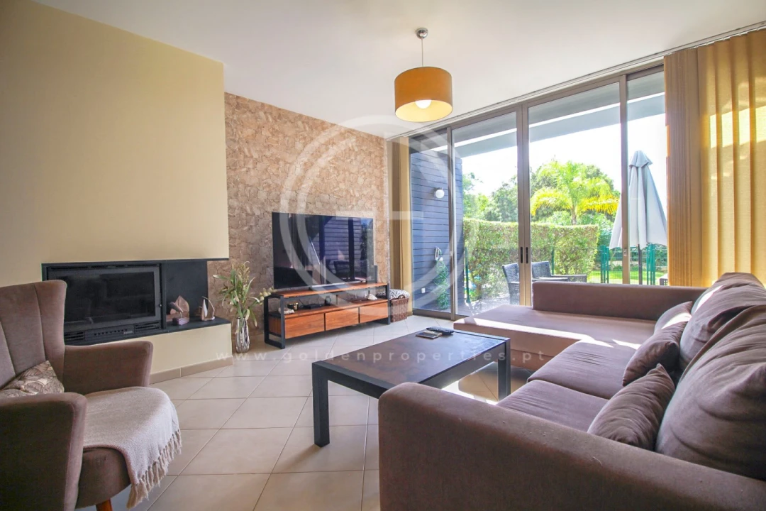 Moradia T3 para Venda em Ferreiras Foto 5