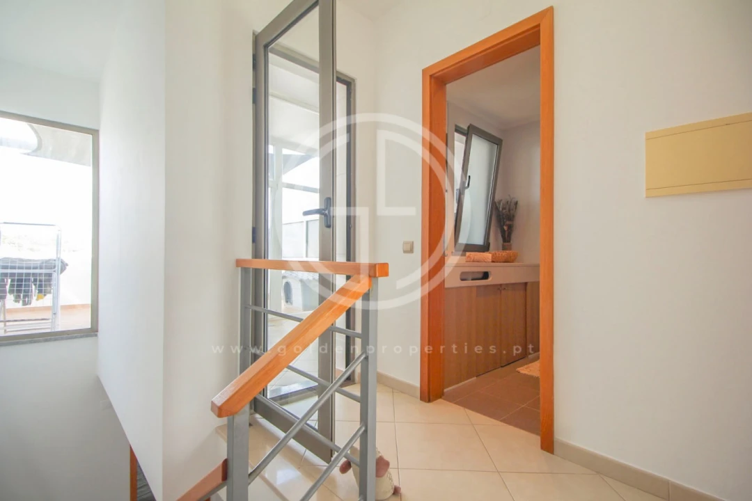 Moradia T3 para Venda em Ferreiras Foto 24