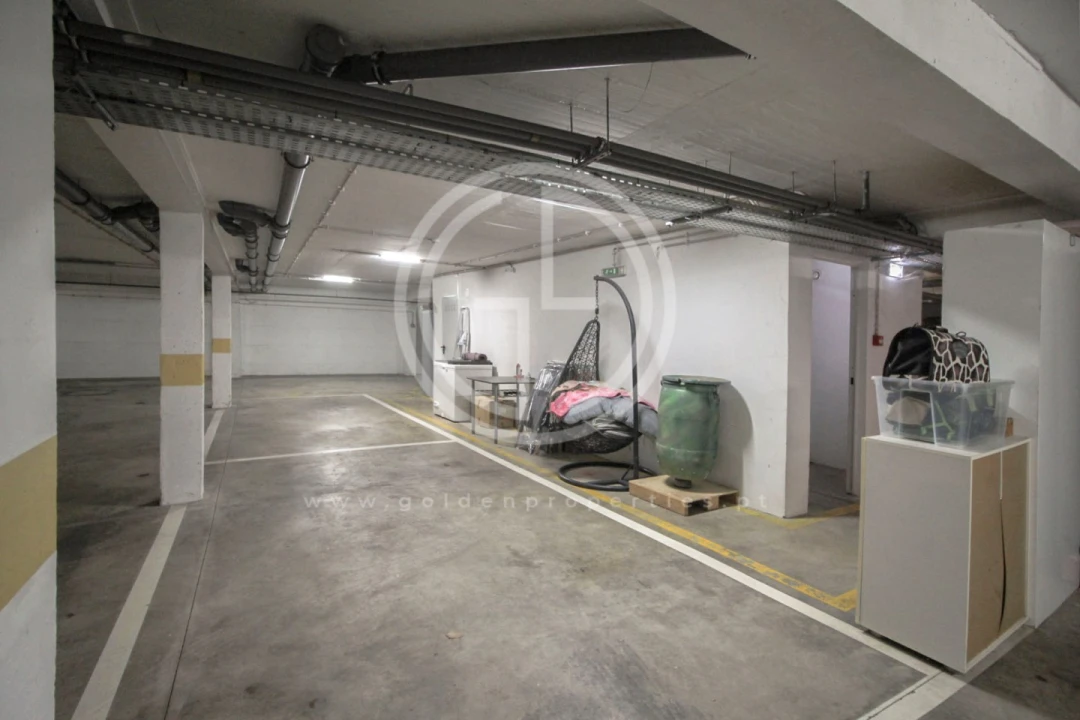 Moradia T3 para Venda em Ferreiras Foto 33