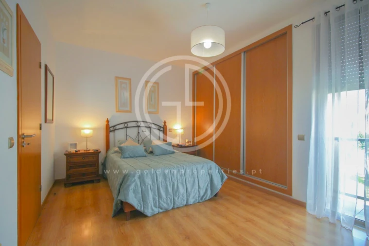 Moradia T3 para Venda em Ferreiras Foto 19