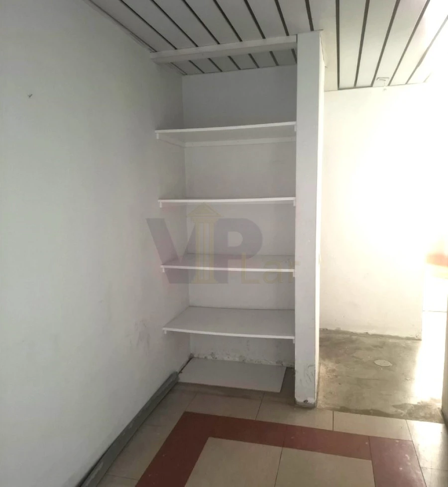 Loja para Arrendamento em Paranhos Foto 13