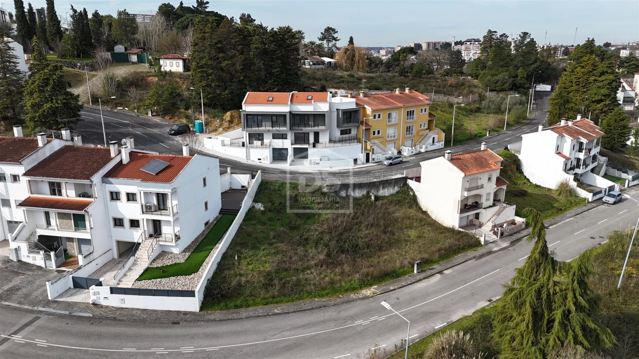 Terreno para Venda em Leiria, Pousos, Barreira e Cortes Foto 1