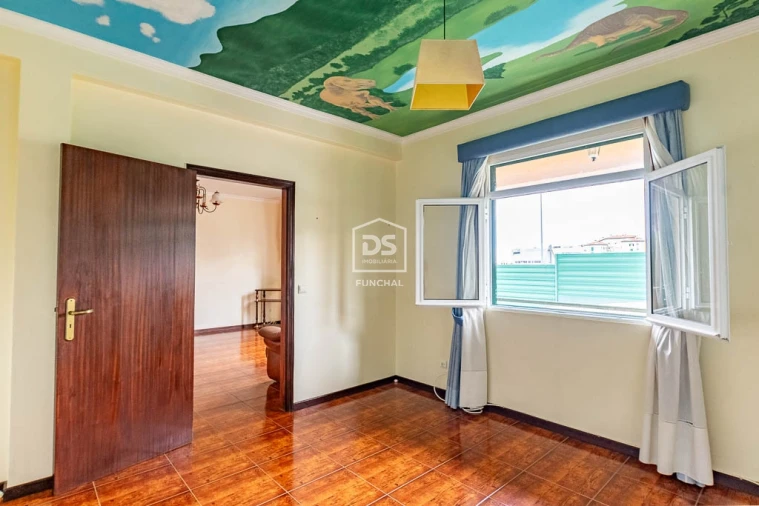 Moradia T3 para Venda em Estreito de Camara de Lobos Foto 7