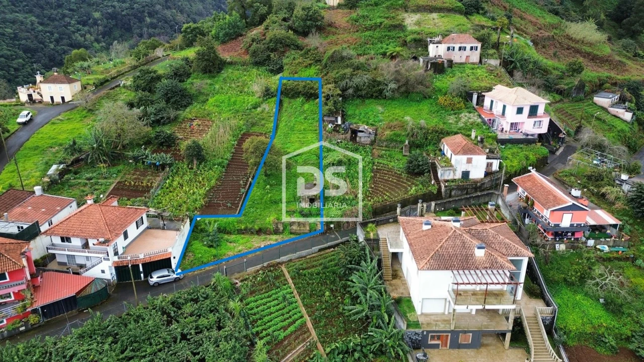 Terreno para Venda em Faial Foto 1