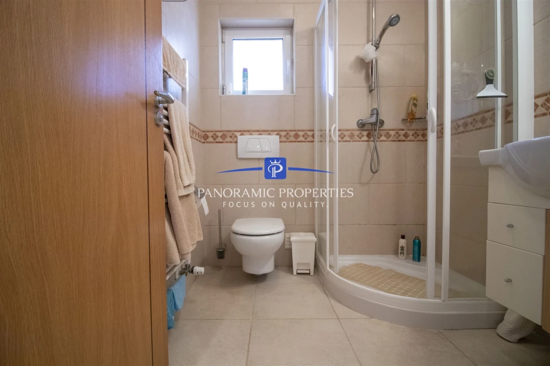 Apartamento T2 para Venda em Estômbar e Parchal Foto 13