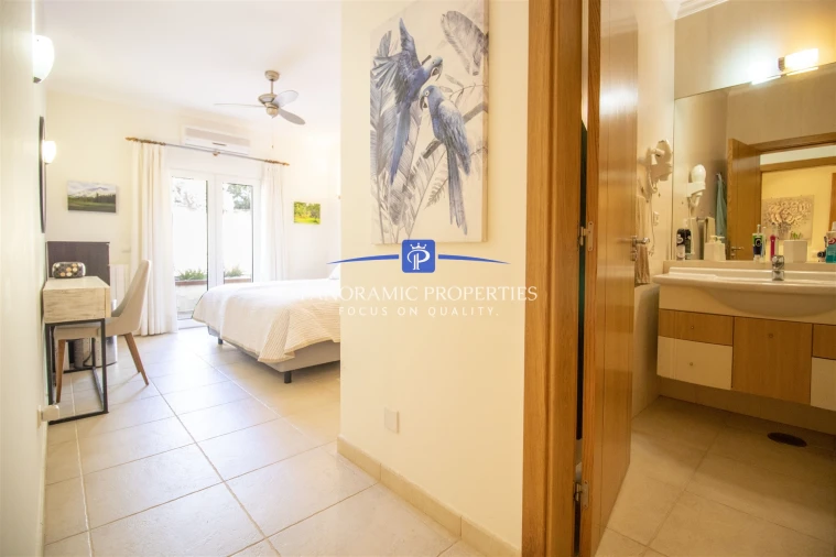 Apartamento T2 para Venda em Estômbar e Parchal Foto 8