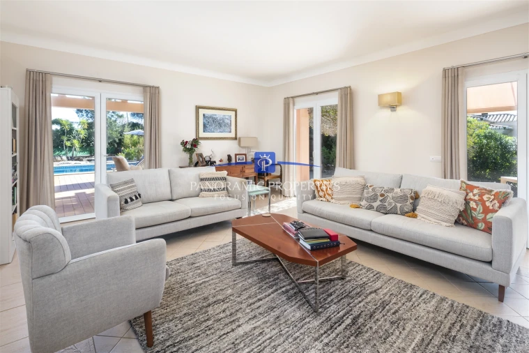 Moradia T3 para Venda em Estômbar e Parchal Foto 5