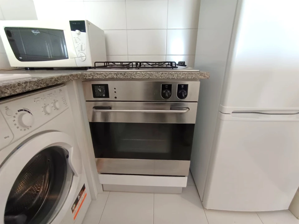 Apartamento T1 para Arrendamento em Ramalde Foto 25