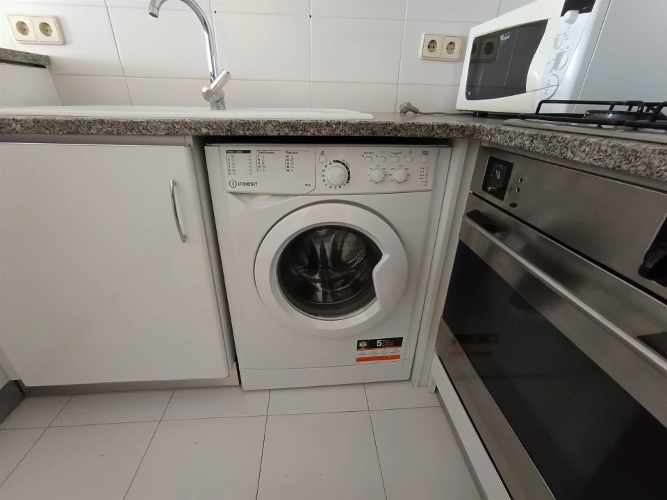 Apartamento T1 para Arrendamento em Ramalde Foto 26