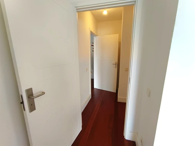 Apartamento T1 para Arrendamento em Ramalde Foto 23