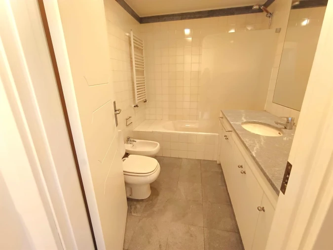 Apartamento T1 para Arrendamento em Ramalde Foto 24