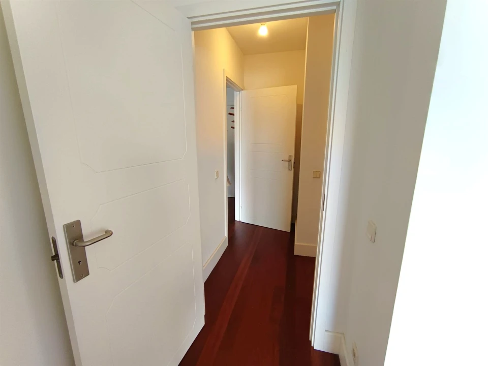 Apartamento T1 para Arrendamento em Ramalde Foto 23