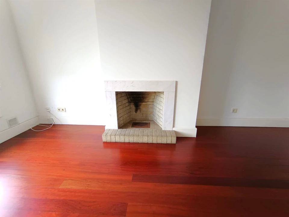 Apartamento T1 para Arrendamento em Ramalde Foto 3