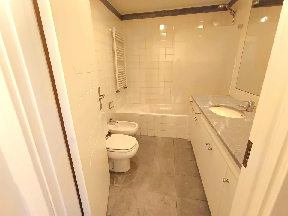 Apartamento T1 para Arrendamento em Ramalde Foto 24