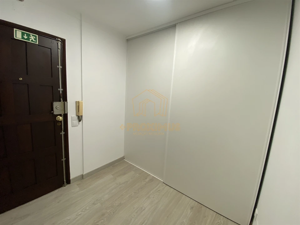 Apartamento T3 para Venda em Buarcos Foto 4