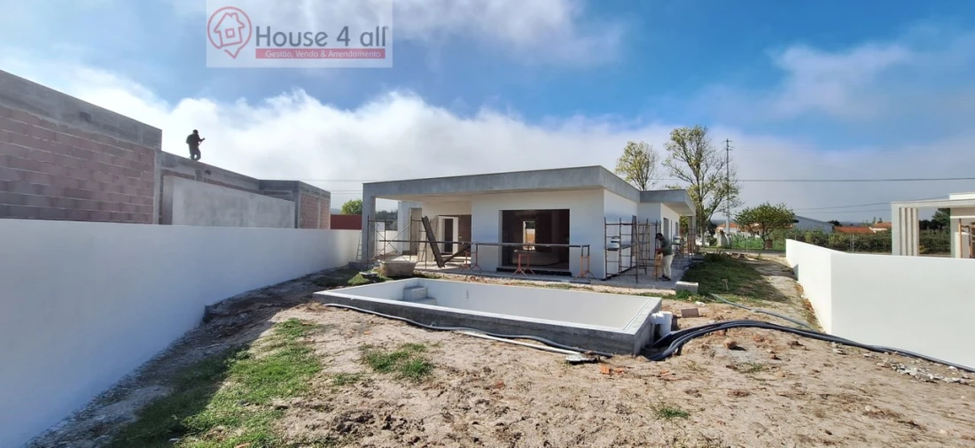 Moradia T3 para Venda em Caldas da Rainha - Santo Onofre e Serra do Bouro Foto 2