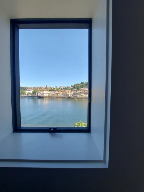 Apartamento T2 para Arrendamento em Santa Marinha e São Pedro da Afurada