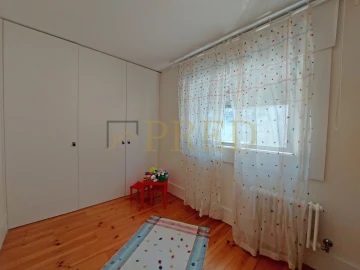 Apartamento T2 para Arrendamento em Santa Marinha e São Pedro da Afurada