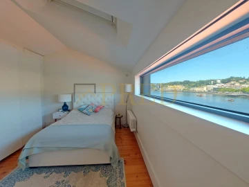 Apartamento T2 para Arrendamento em Santa Marinha e São Pedro da Afurada