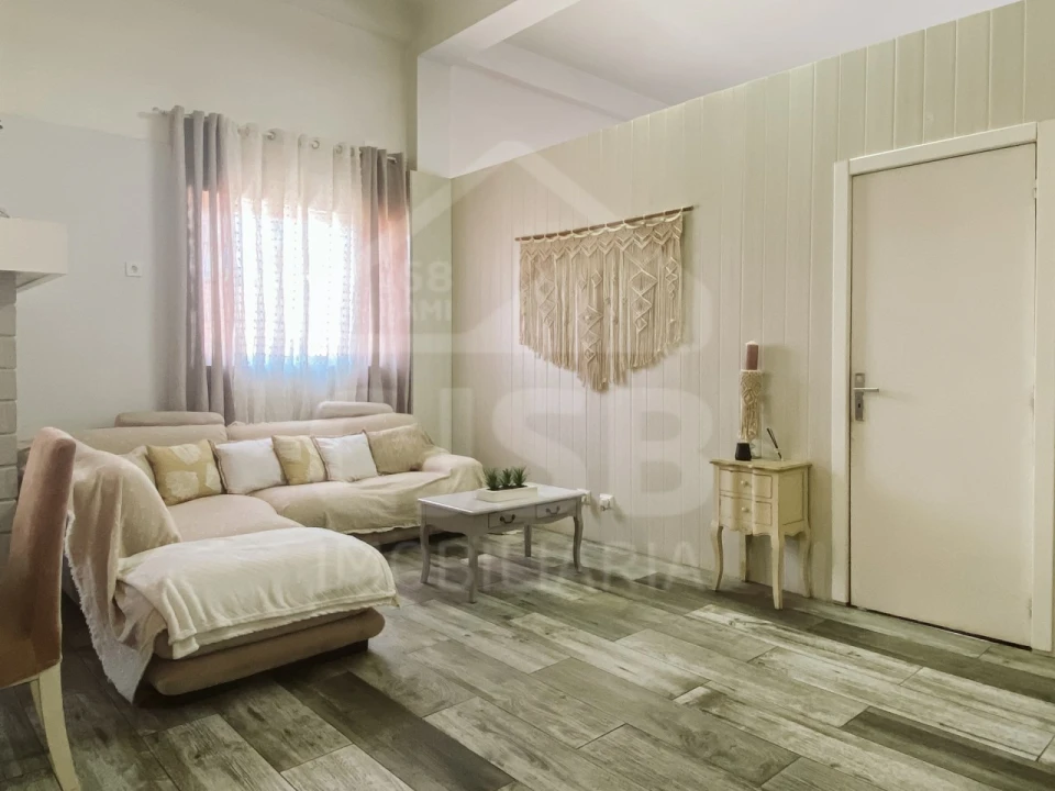 Moradia T6 para Venda em Samora Correia Foto 8