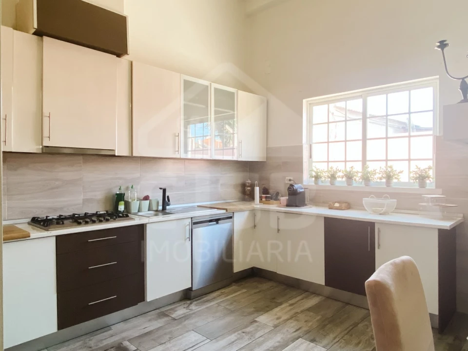 Moradia T6 para Venda em Samora Correia Foto 1