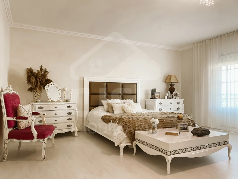 Moradia T6 para Venda em Samora Correia Foto 2