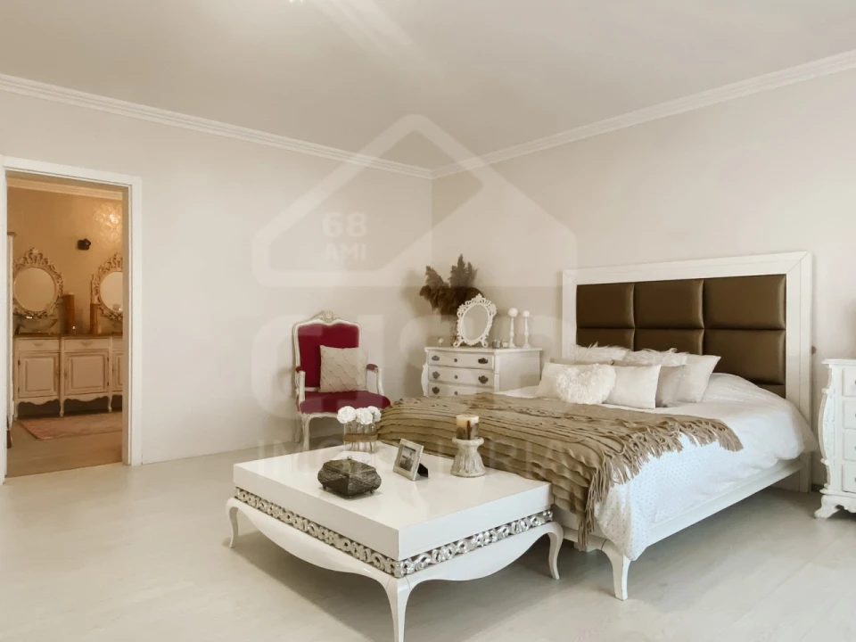 Moradia T6 para Venda em Samora Correia Foto 19