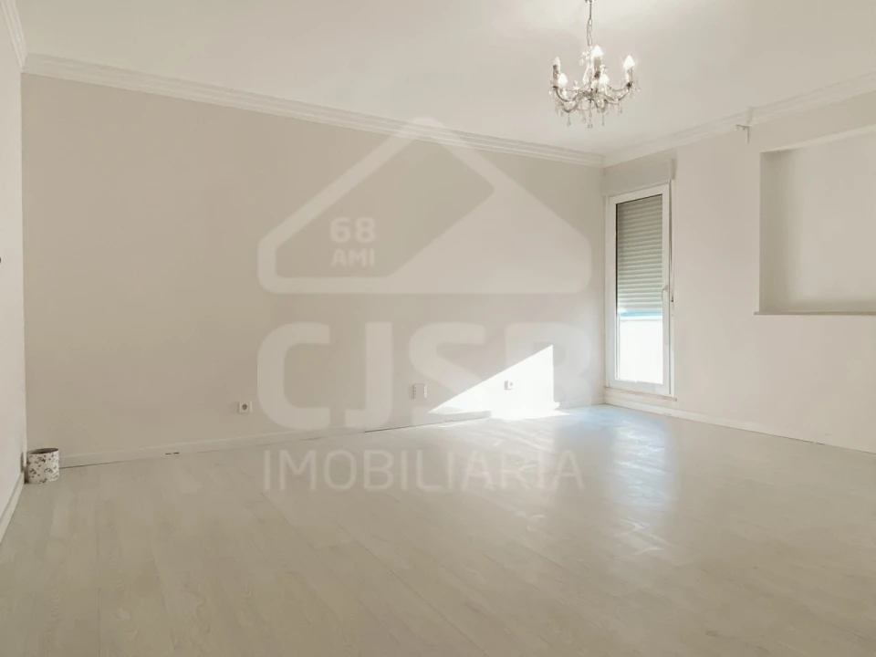 Moradia T6 para Venda em Samora Correia Foto 26