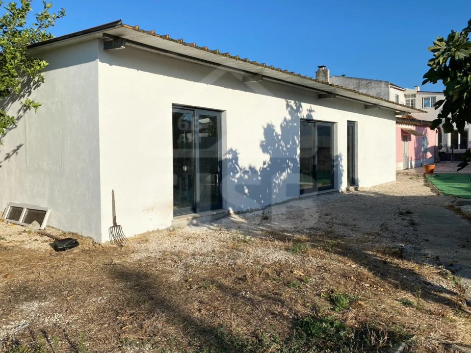 Moradia T6 para Venda em Samora Correia Foto 49