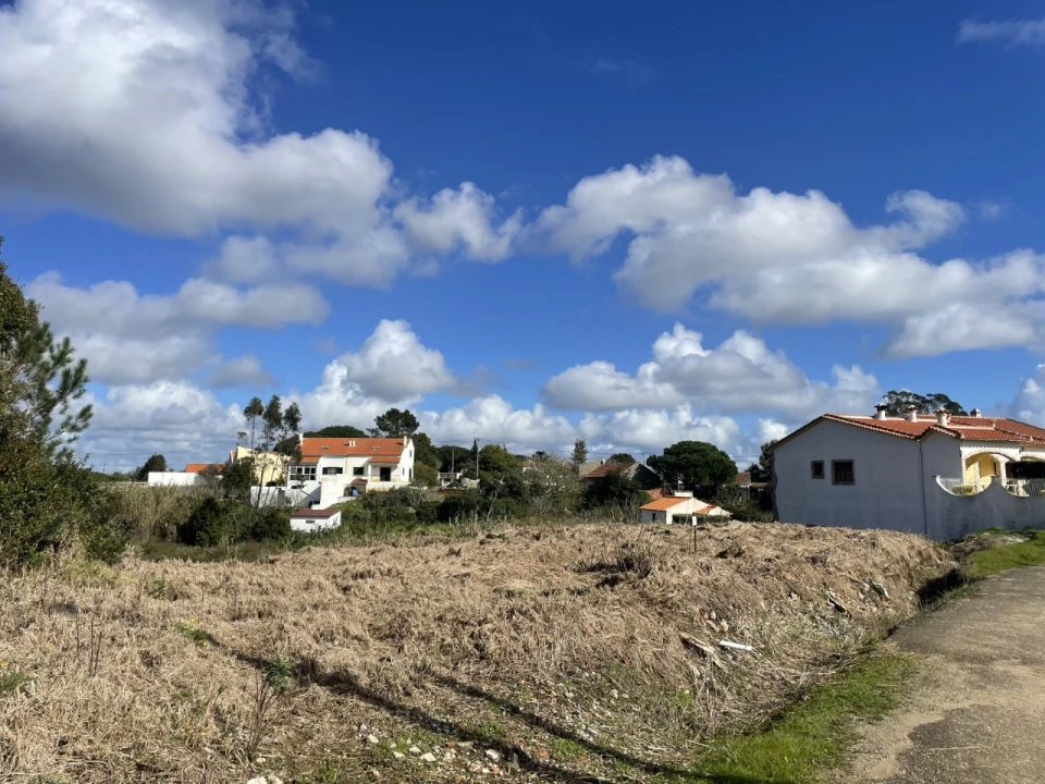 Terreno para Venda em Reguengo Grande Foto 1